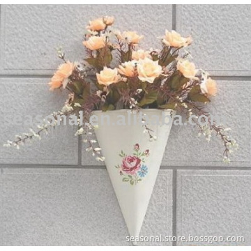 Hanging flower pot